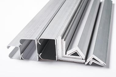 Avantages de l’aluminium face au PVC
